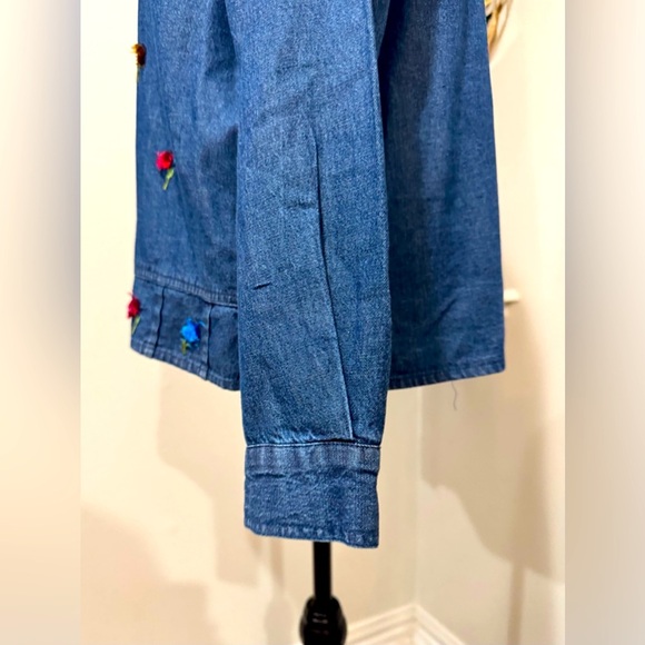 Lemon Grass Denim multicolor Embroidered denim Style Button down Top Size Large - Picture 5 of 7